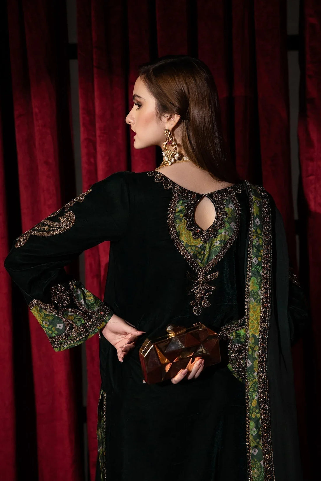 Charizma | Signora Velvet | Velvet CVT4-03 - Rang-e-Khaas