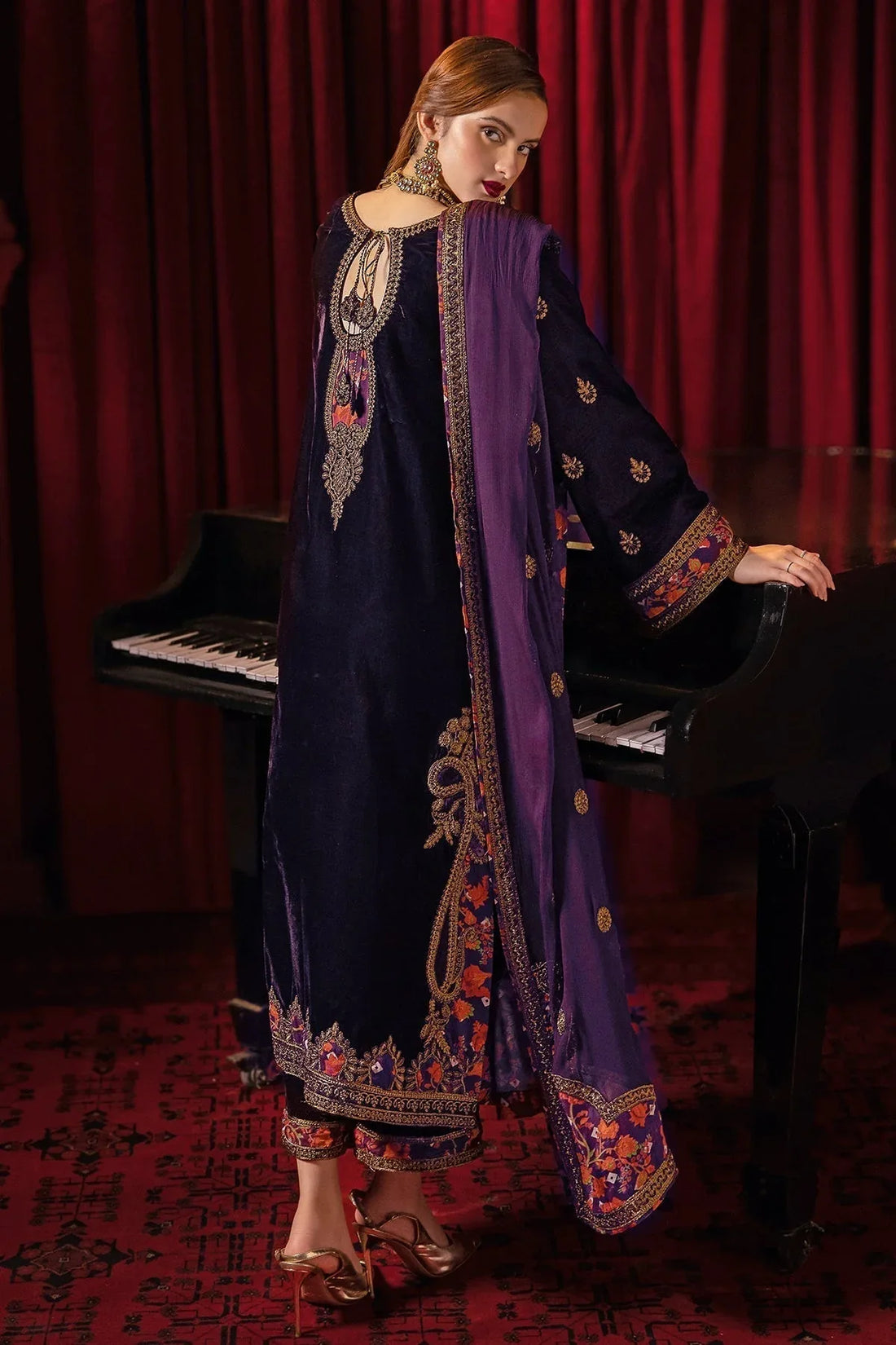 Charizma | Signora Velvet | Velvet CVT4-08 - Rang-e-Khaas