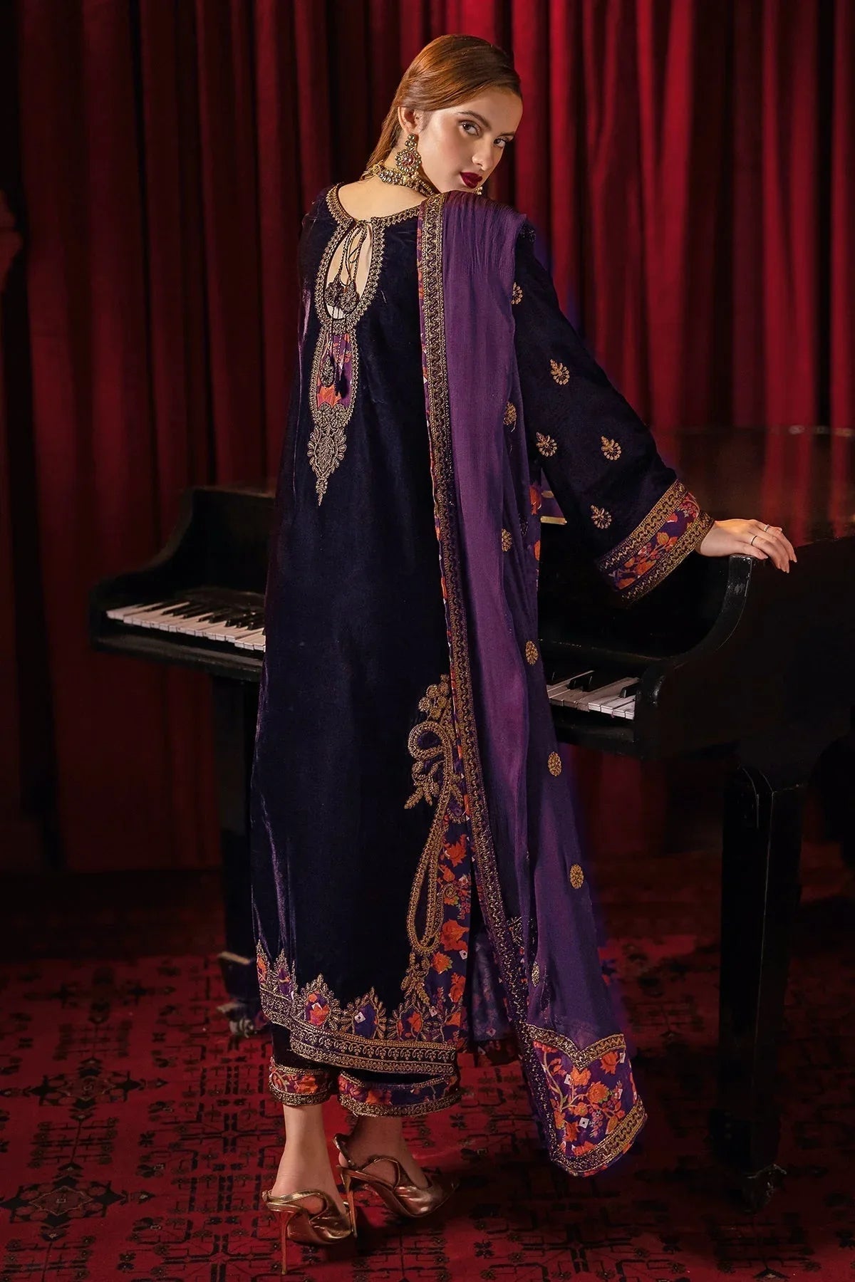 Charizma | Signora Velvet | Velvet CVT4-08 - Rang-e-Khaas