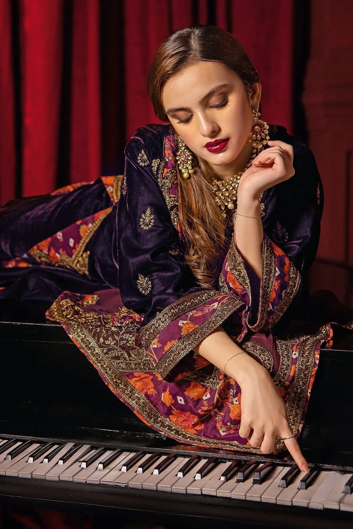 Charizma | Signora Velvet | Velvet CVT4-08 - Rang-e-Khaas