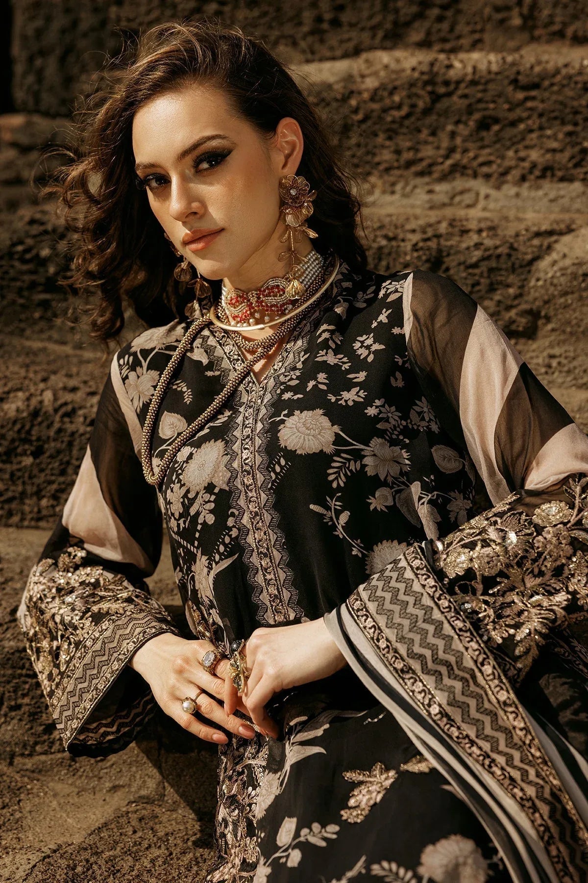 Charizma | Vasal Collection 25 | VSL25-02 - Rang-e-Khaas
