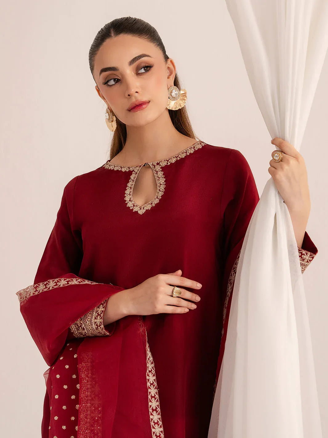 Izel | The Silk Chapter | Cherie - Rang-e-Khaas