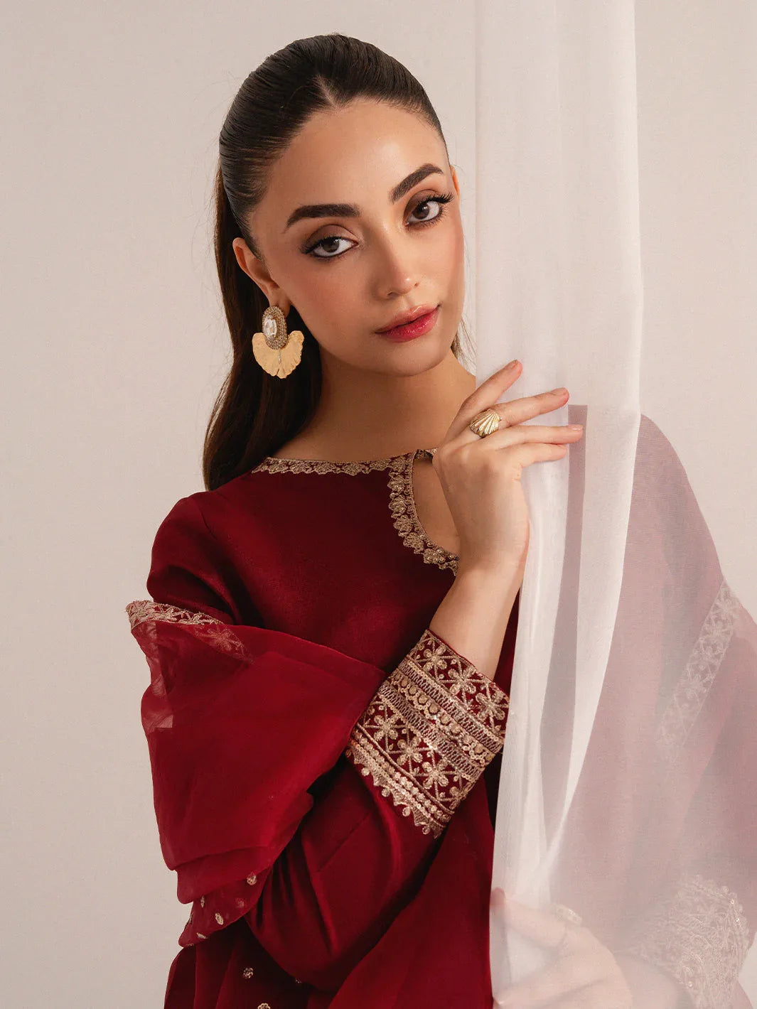 Izel | The Silk Chapter | Cherie - Rang-e-Khaas