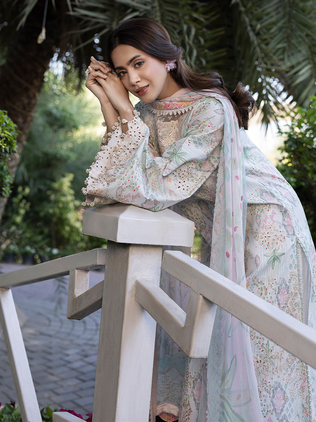 Izel | Oh Spring Lawn 25 | CLEO