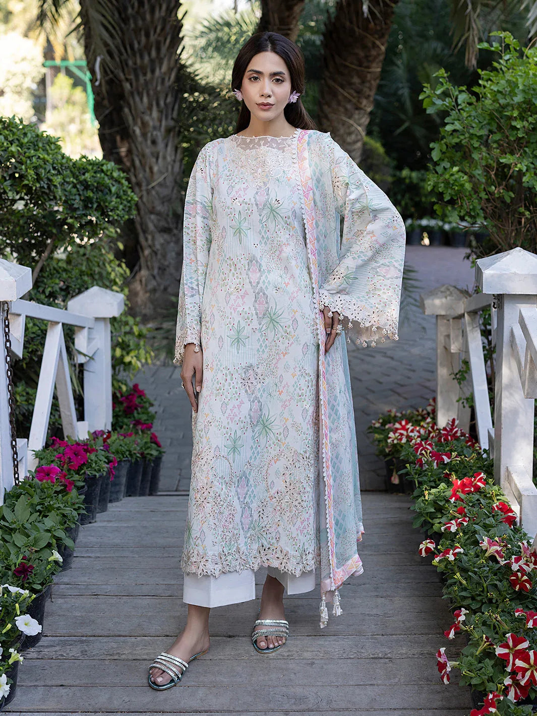 Izel | Oh Spring Lawn 25 | CLEO - Rang-e-Khaas