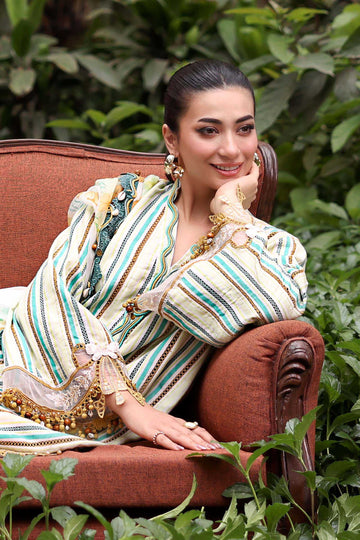 Maria B 3 Piece Stitched Embroidered Jacquard Suit