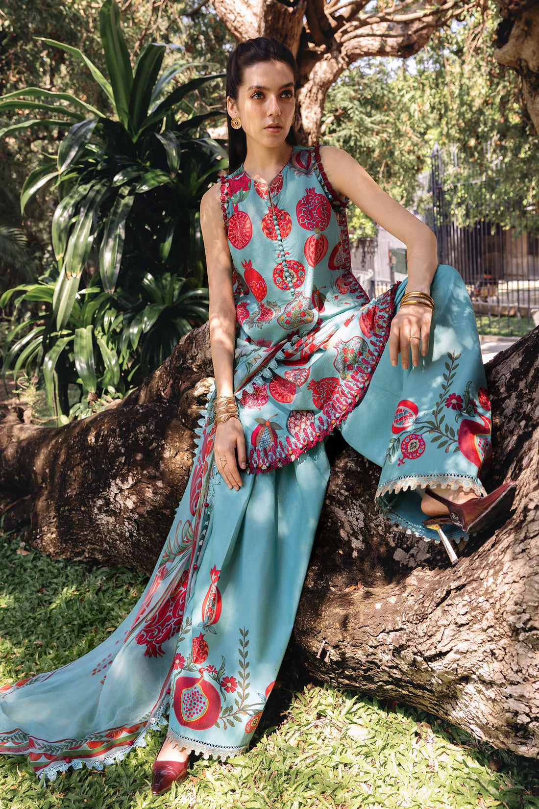 3 Piece Unstitched Embroidered Lawn Suit - Rang-e-Khaas