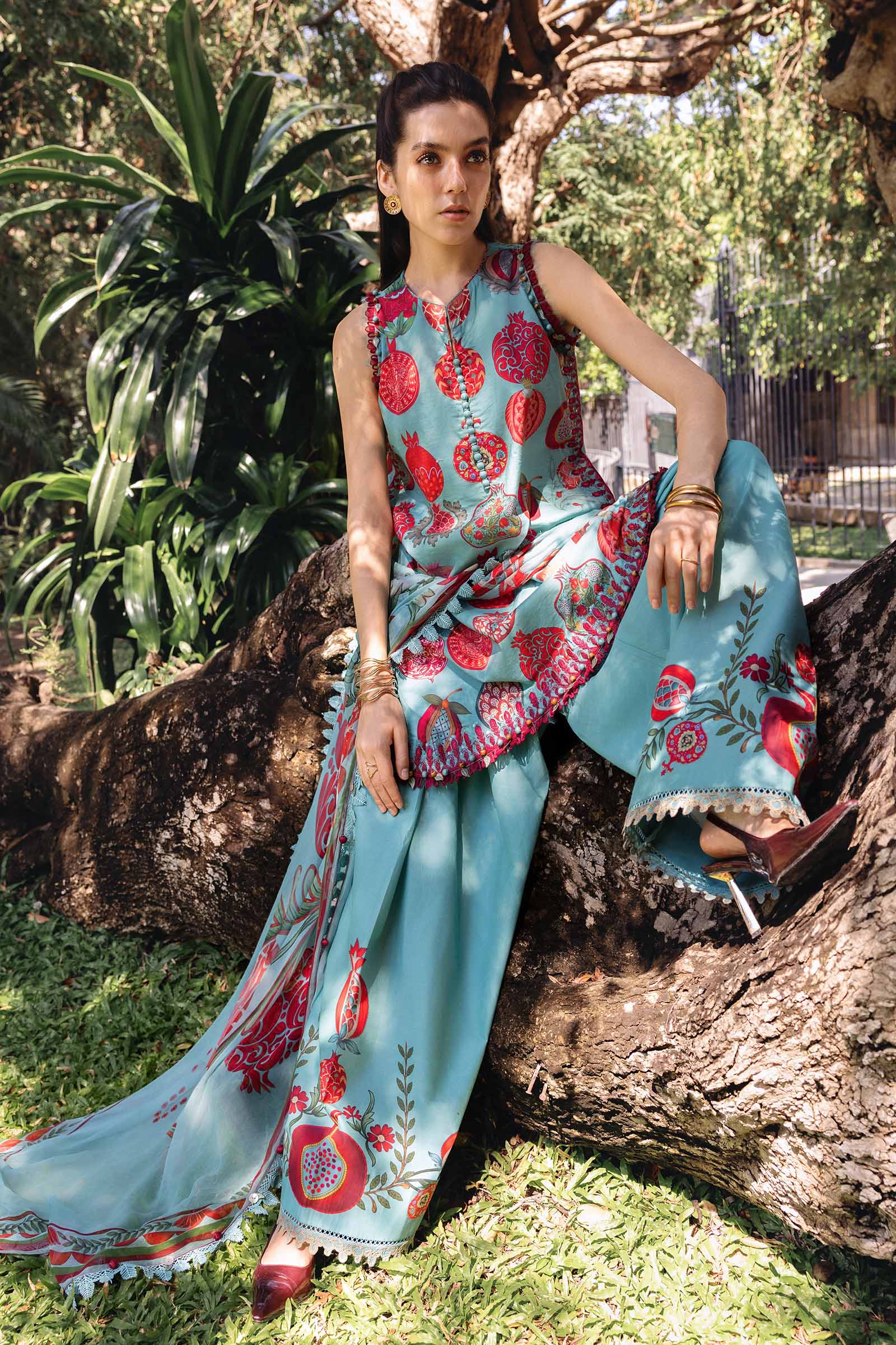 3 Piece Unstitched Embroidered Lawn Suit - Rang-e-Khaas