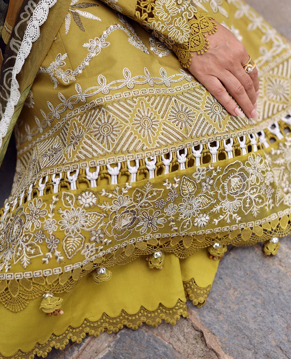 Republic Womenswear | Talia Luxury Lawn 25 | D1-A - Numa - Rang-e-Khaas