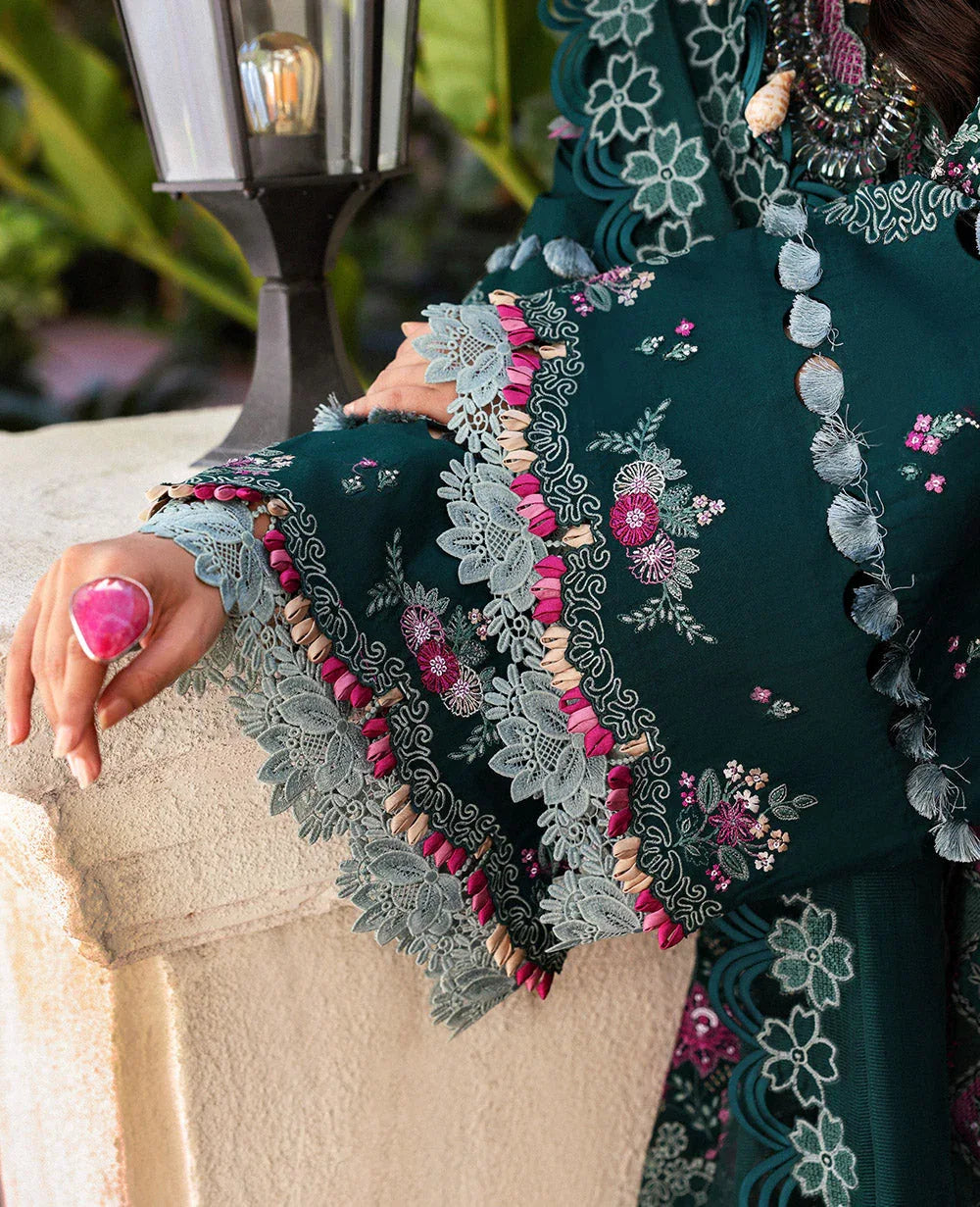 Republic Womenswear | Kalani Eid Luxury Lawn 25 | D1-B - Zehra - Rang-e-Khaas