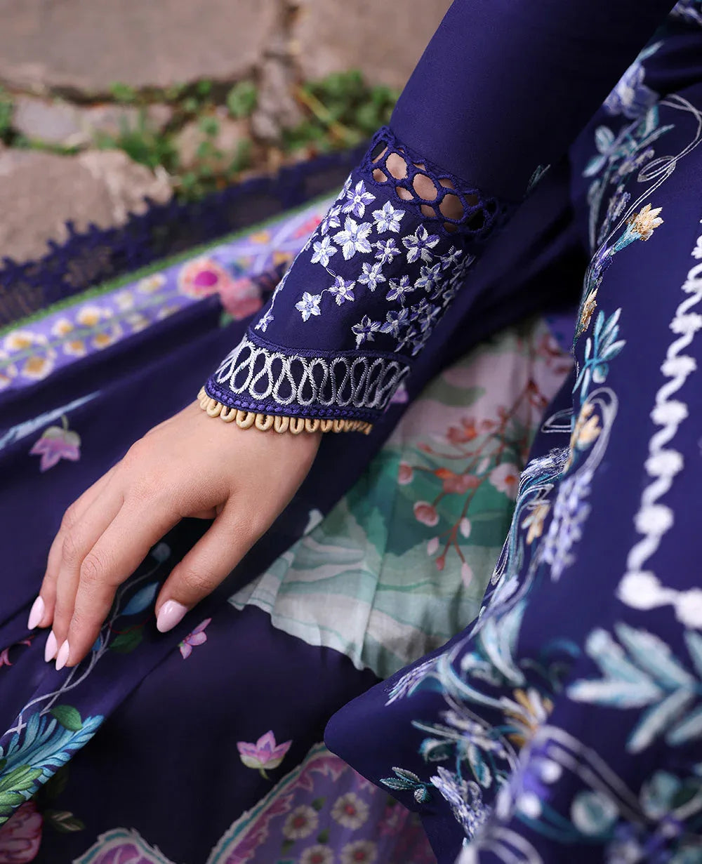 Republic Womenswear | Talia Luxury Lawn 25 | D3-B - Saia - Rang-e-Khaas