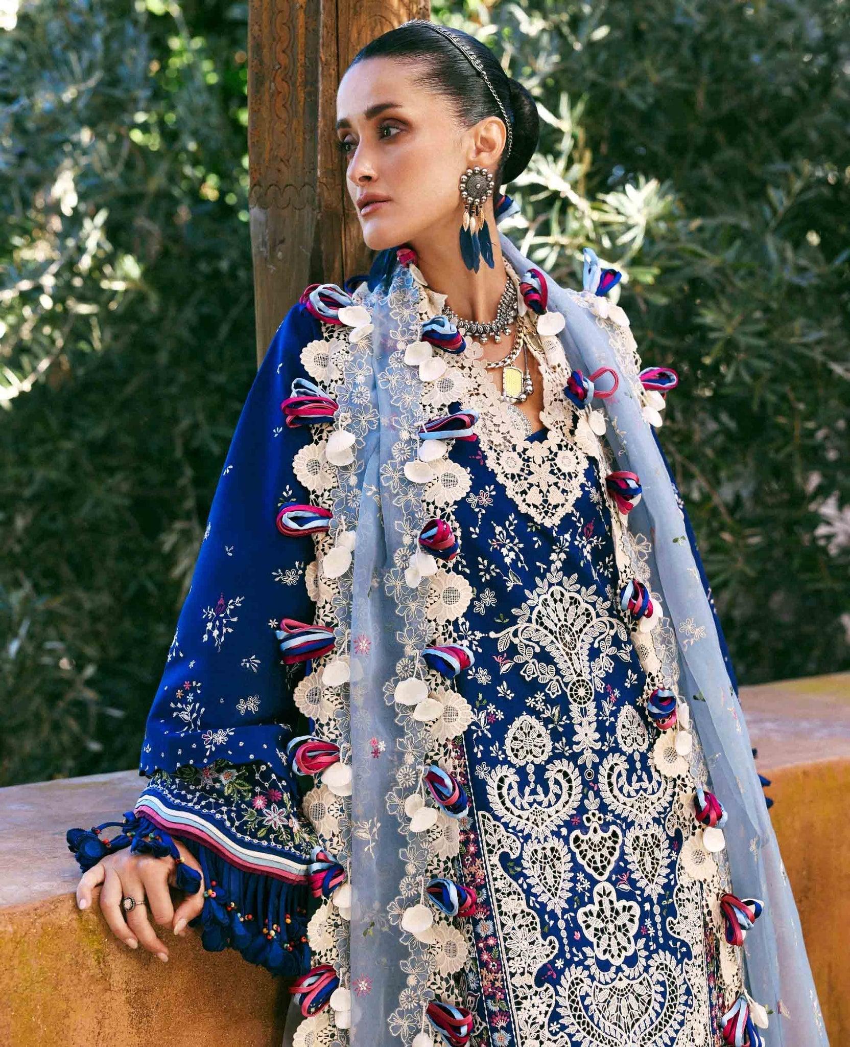 Republic Womenswear | Reine Luxury Lawn 26 | Sia