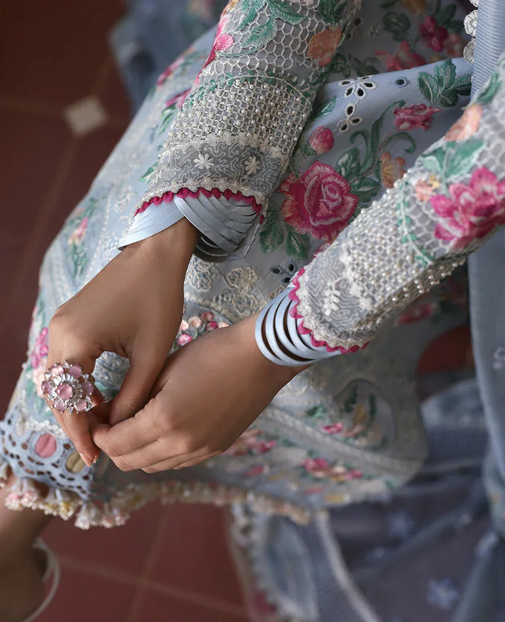 Republic Womenswear | Kalani Eid Luxury Lawn 25 | D7-B - Hoor - Rang-e-Khaas