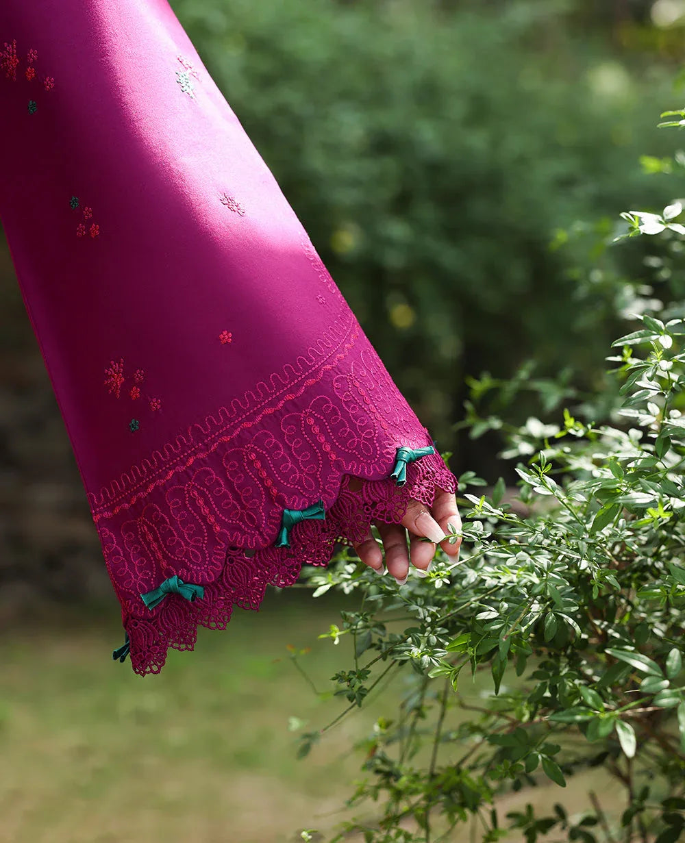 Republic Womenswear | Talia Luxury Lawn 25 | D7-B - Elin - Rang-e-Khaas