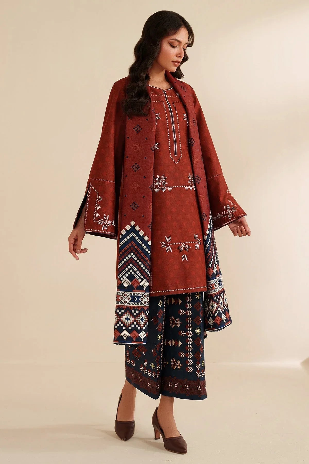 Jazmin | Winter 25 | UW-0194 - Rang-e-Khaas