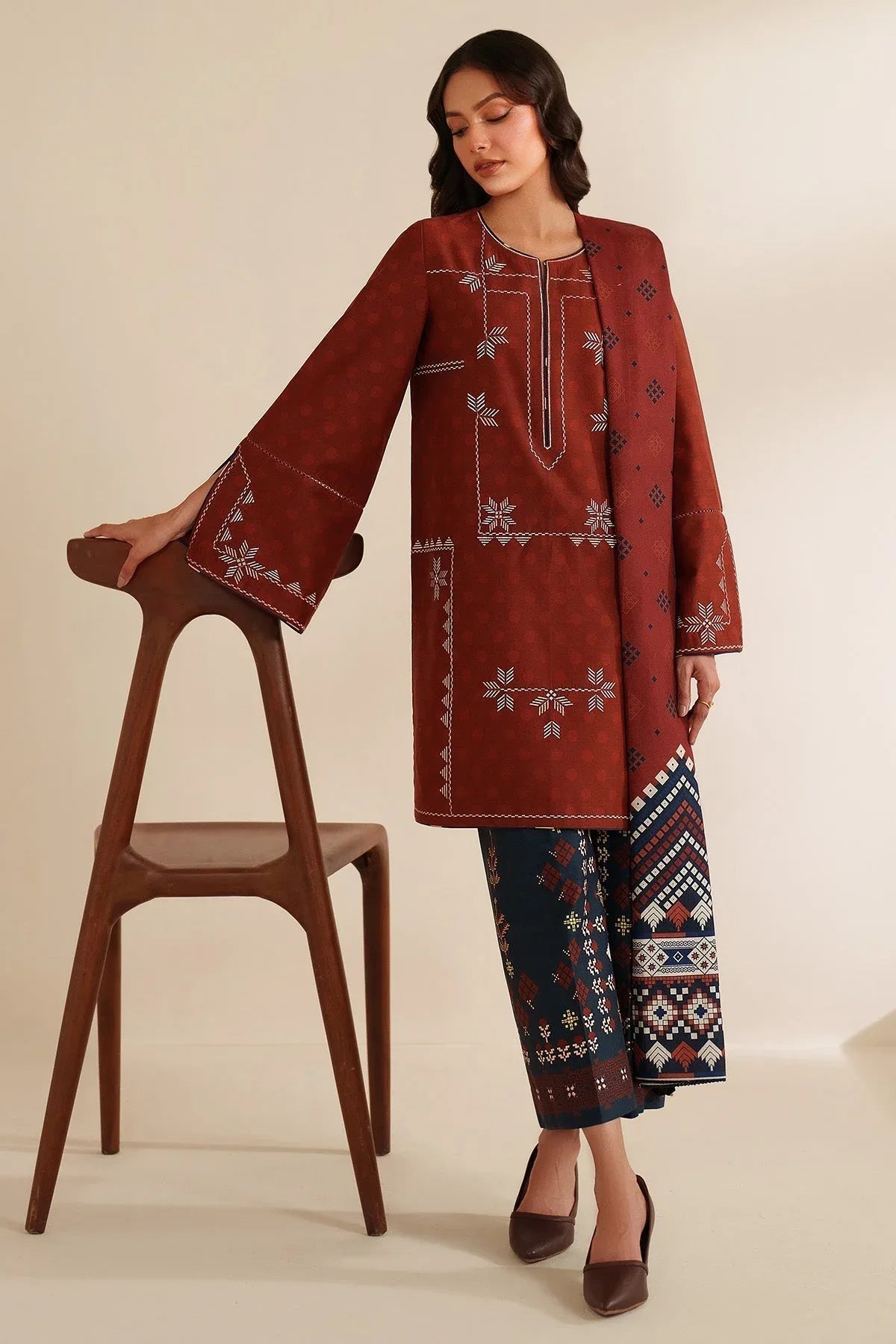 Jazmin | Winter 25 | UW-0194 - Rang-e-Khaas