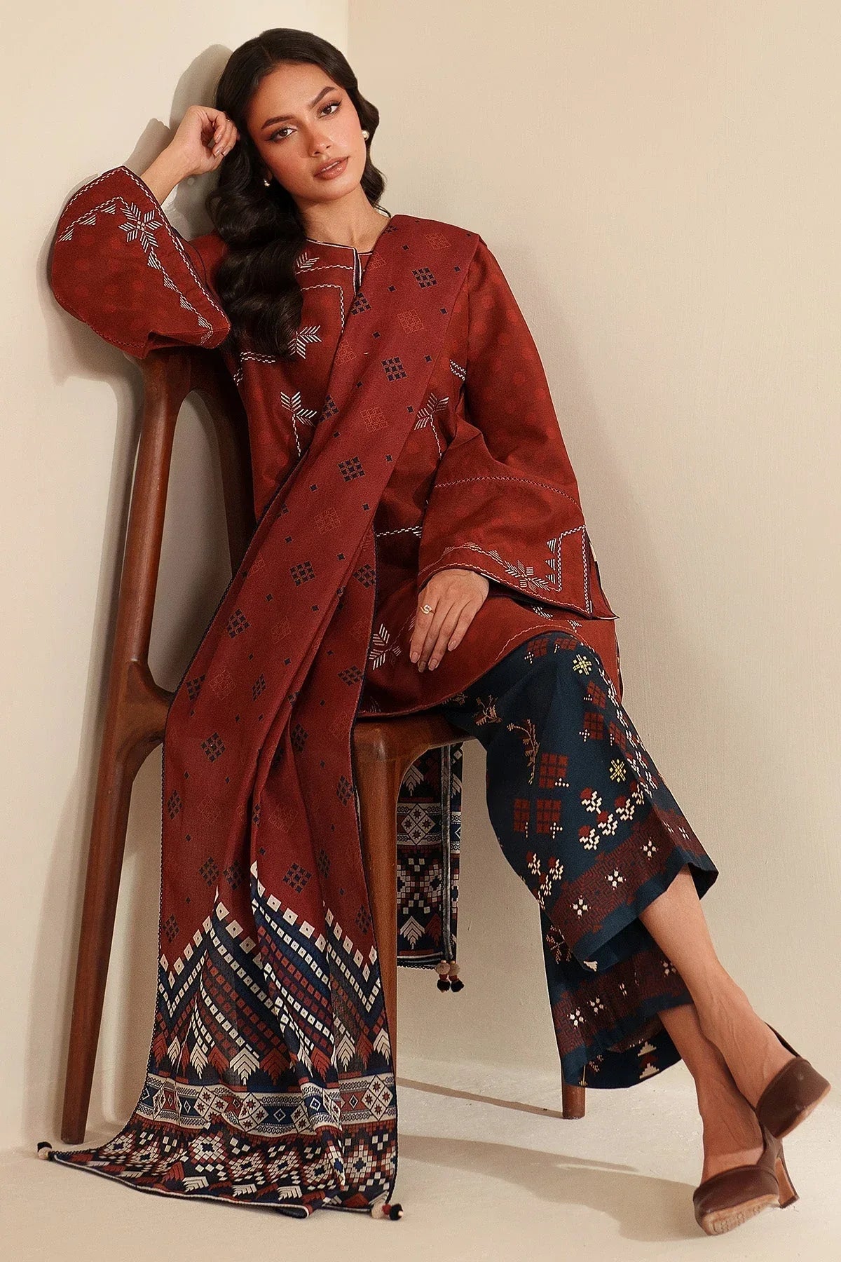 Jazmin | Winter 25 | UW-0194 - Rang-e-Khaas