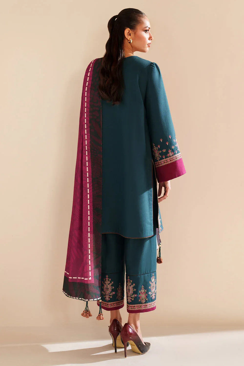 Jazmin | Winter 25 | UW-0190 - Rang-e-Khaas