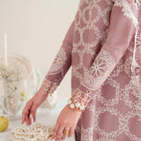 Jazmin | Iris EMBROIDERED LAWN IL'25-D10