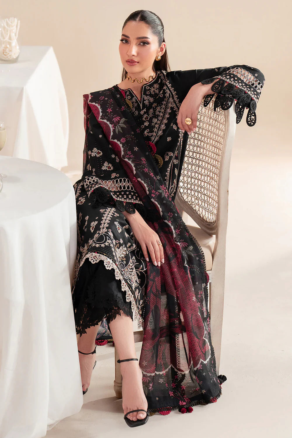 Jazmin | Iris EMBROIDERED LAWN IL'25-D07
