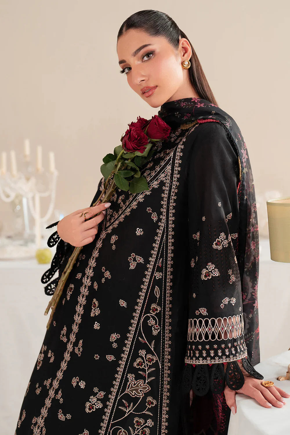 Jazmin | Iris EMBROIDERED LAWN IL'25-D07
