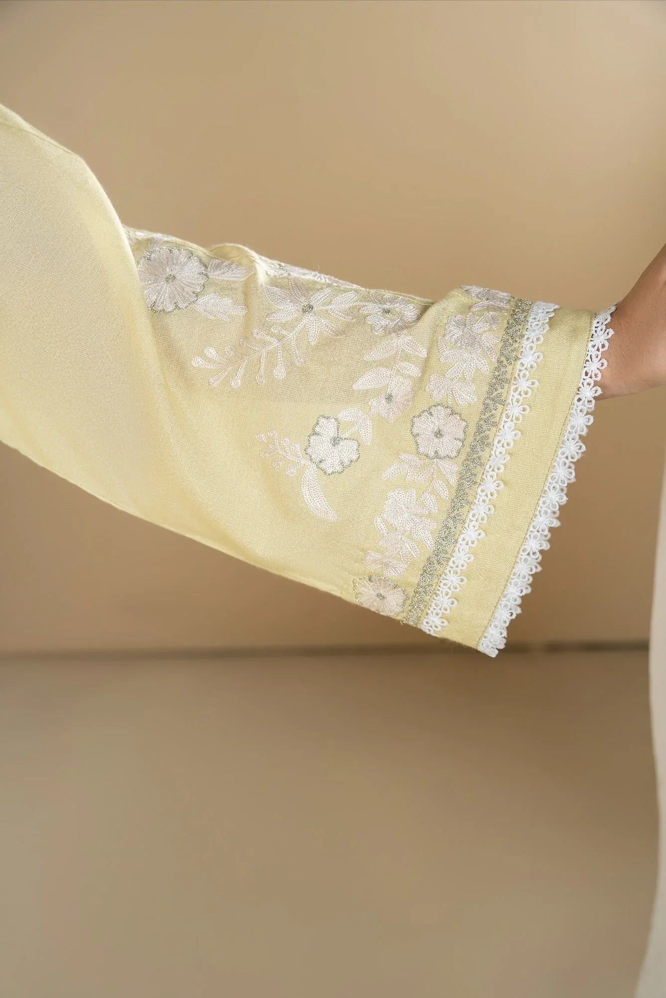 Muntaha | Rumaisa Luxury Pret | Zureen - SFLP01 - Rang-e-Khaas