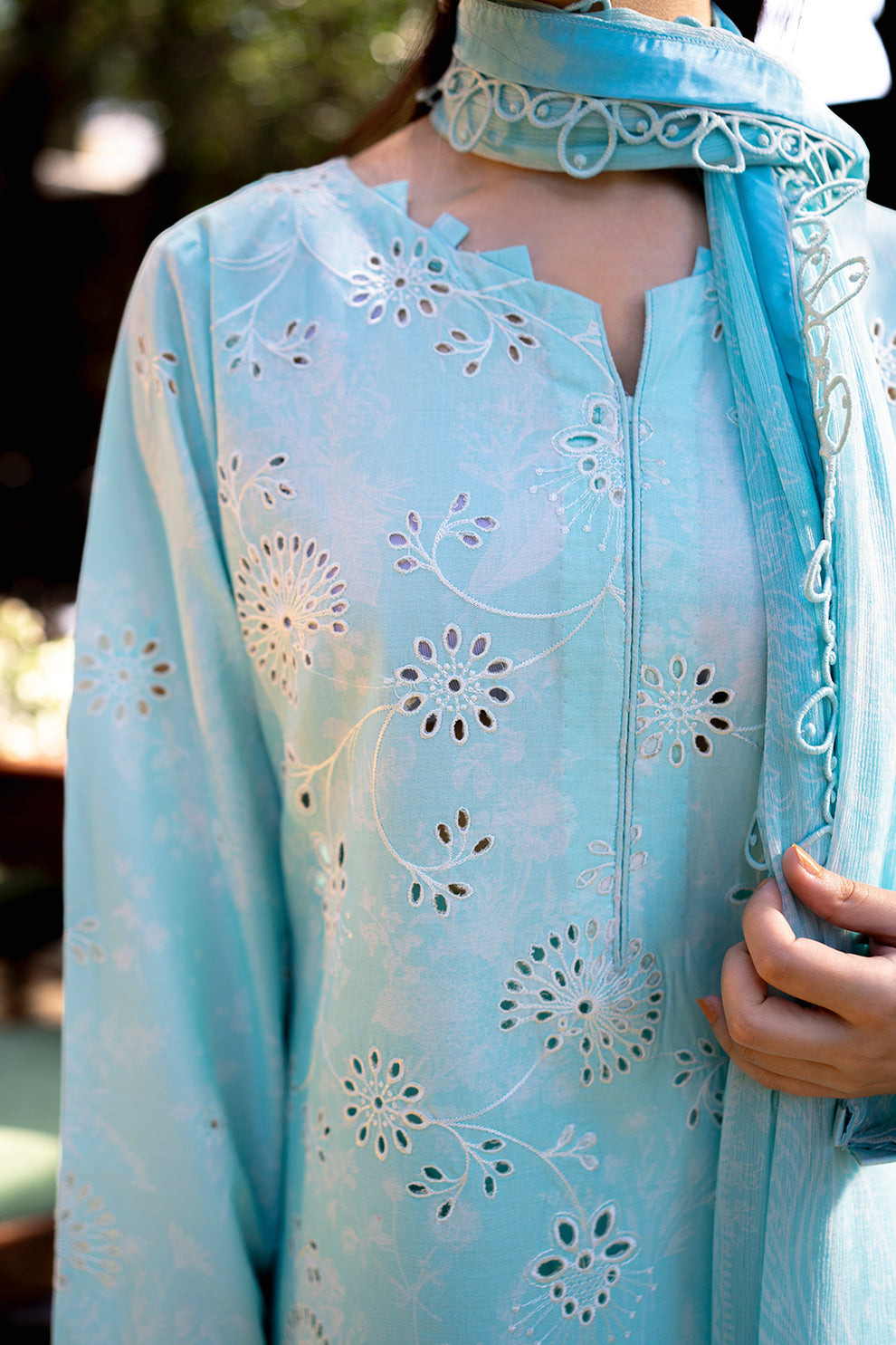 Neeshay | Summer Lines Printkari | OASIS