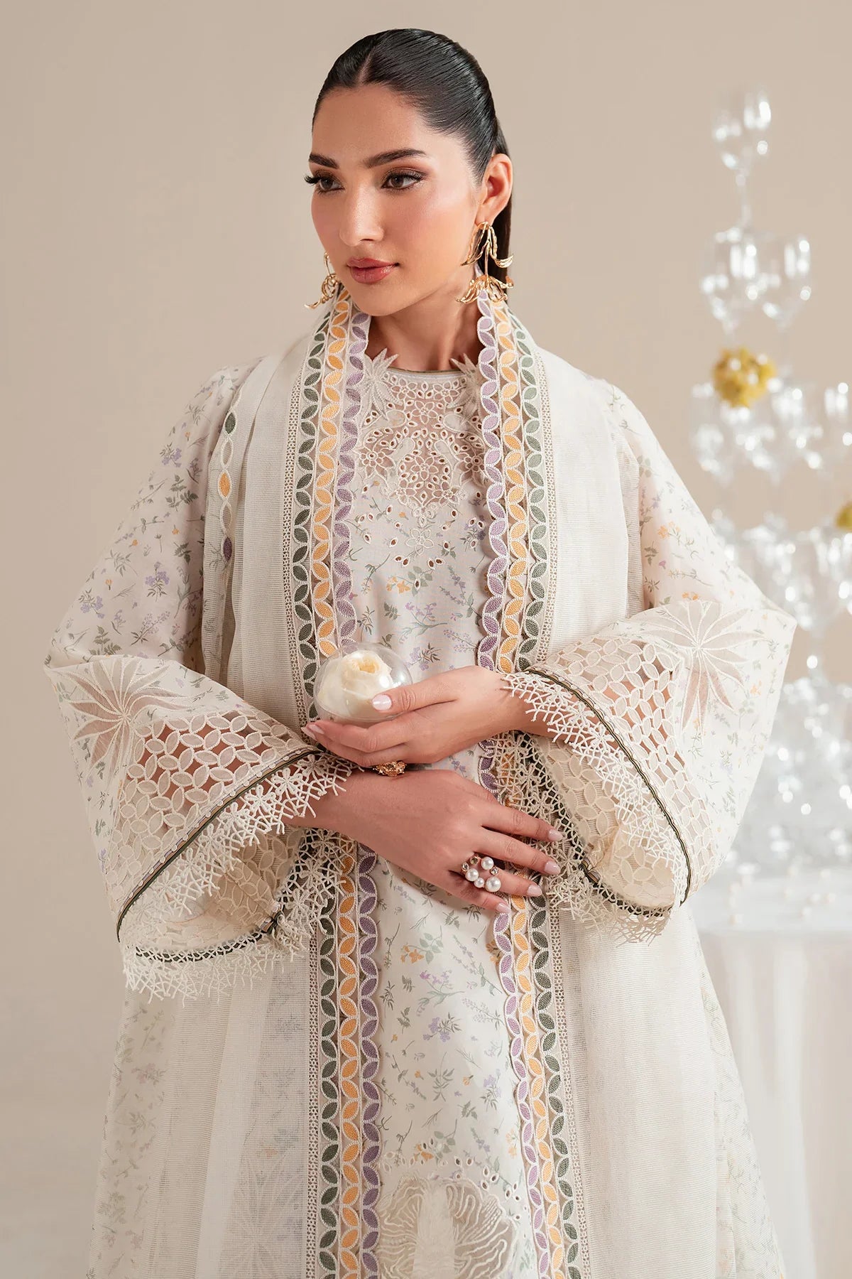 Jazmin | Iris EMBROIDERED LAWN IL'25-D09
