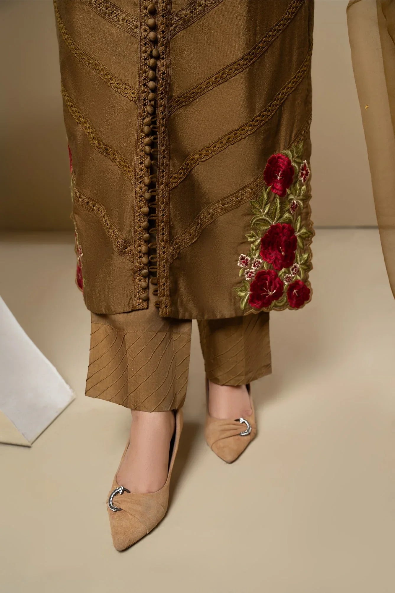 Muntaha | Rumaisa Luxury Pret | Rosia - SFLP05 - Rang-e-Khaas
