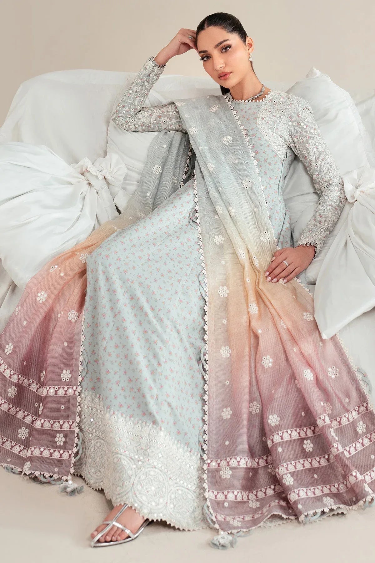 Jazmin | Iris Luxury Lawn 25 | IL'25-D04 - Rang-e-Khaas