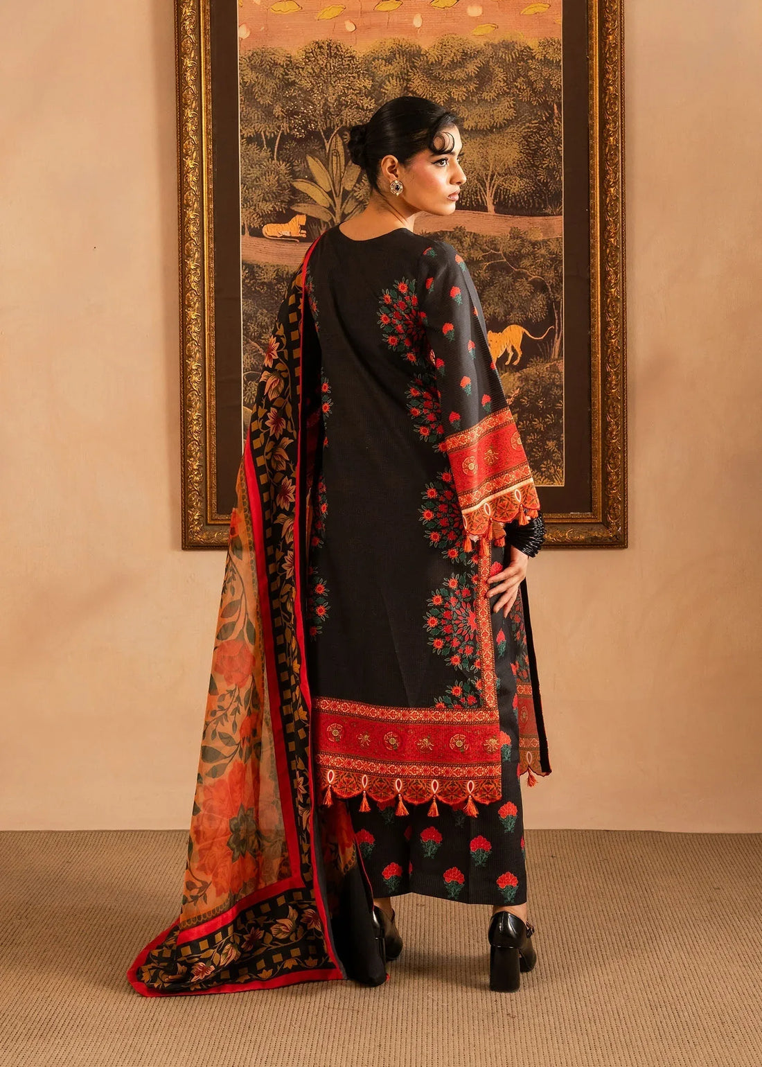 Maria Osama Khan | Retro Lawn 25 | Raila - Rang-e-Khaas
