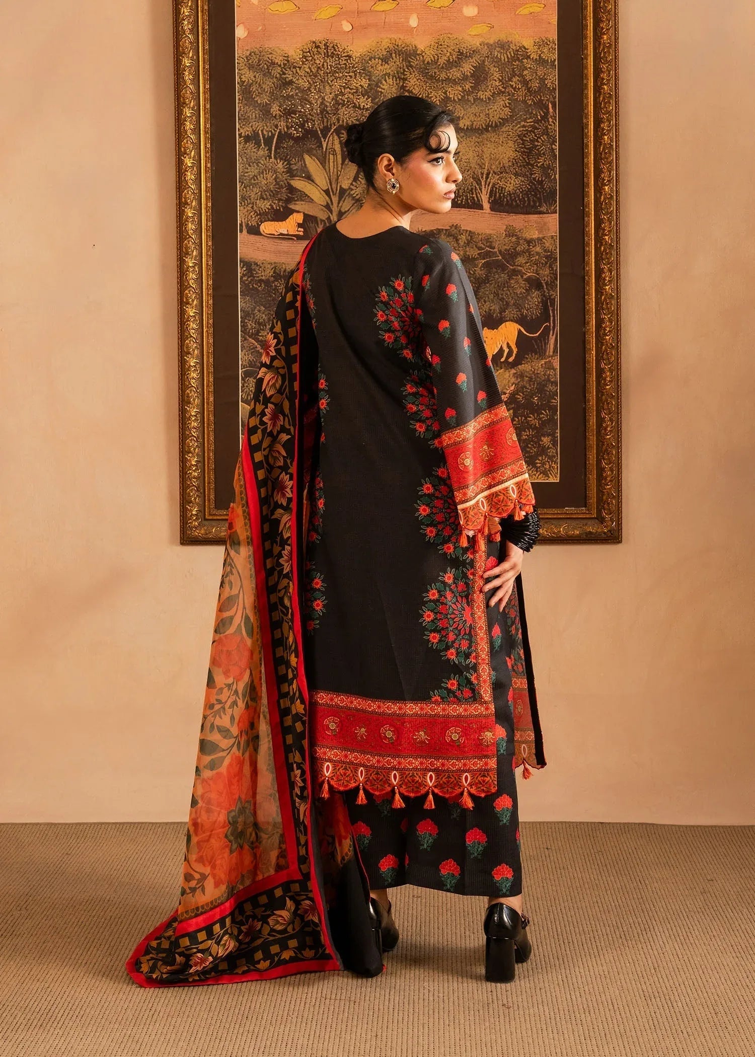 Maria Osama Khan | Retro Lawn 25 | Raila - Rang-e-Khaas