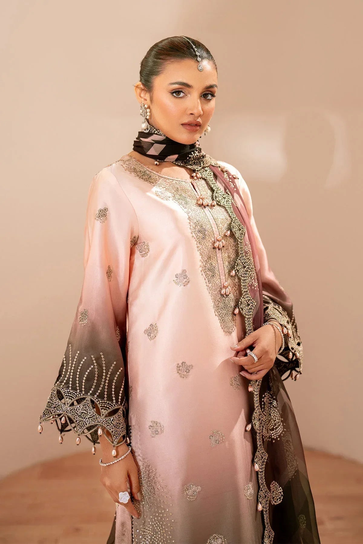 Alizeh | Formals 26 | Rozella - Rang-e-Khaas