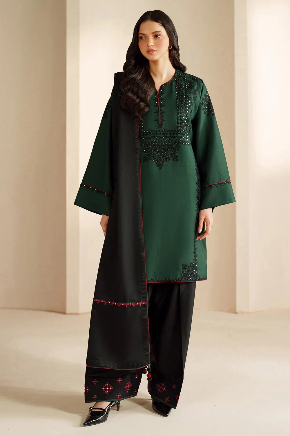 Jazmin | Winter 25 | UW-0206 - Rang-e-Khaas
