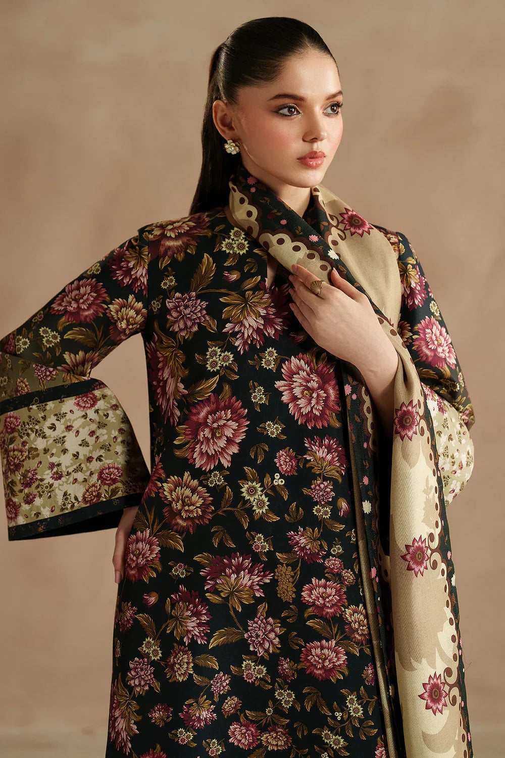 Jazmin | Winter 25 | UW-0199 - Rang-e-Khaas