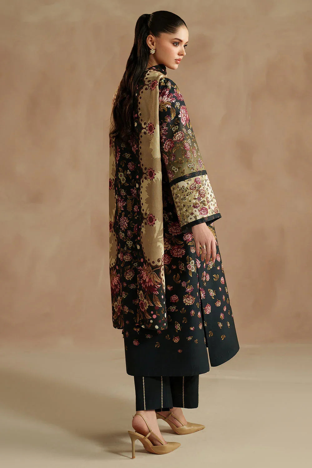 Jazmin | Winter 25 | UW-0199 - Rang-e-Khaas