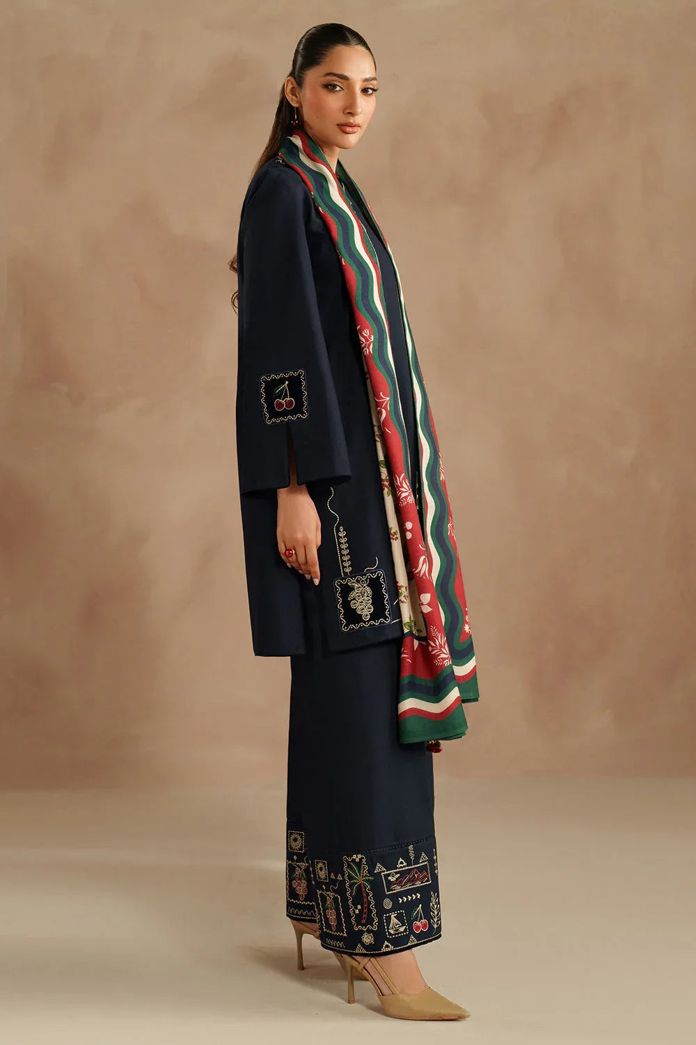 Jazmin | Winter 25 | UW-0195 - Rang-e-Khaas