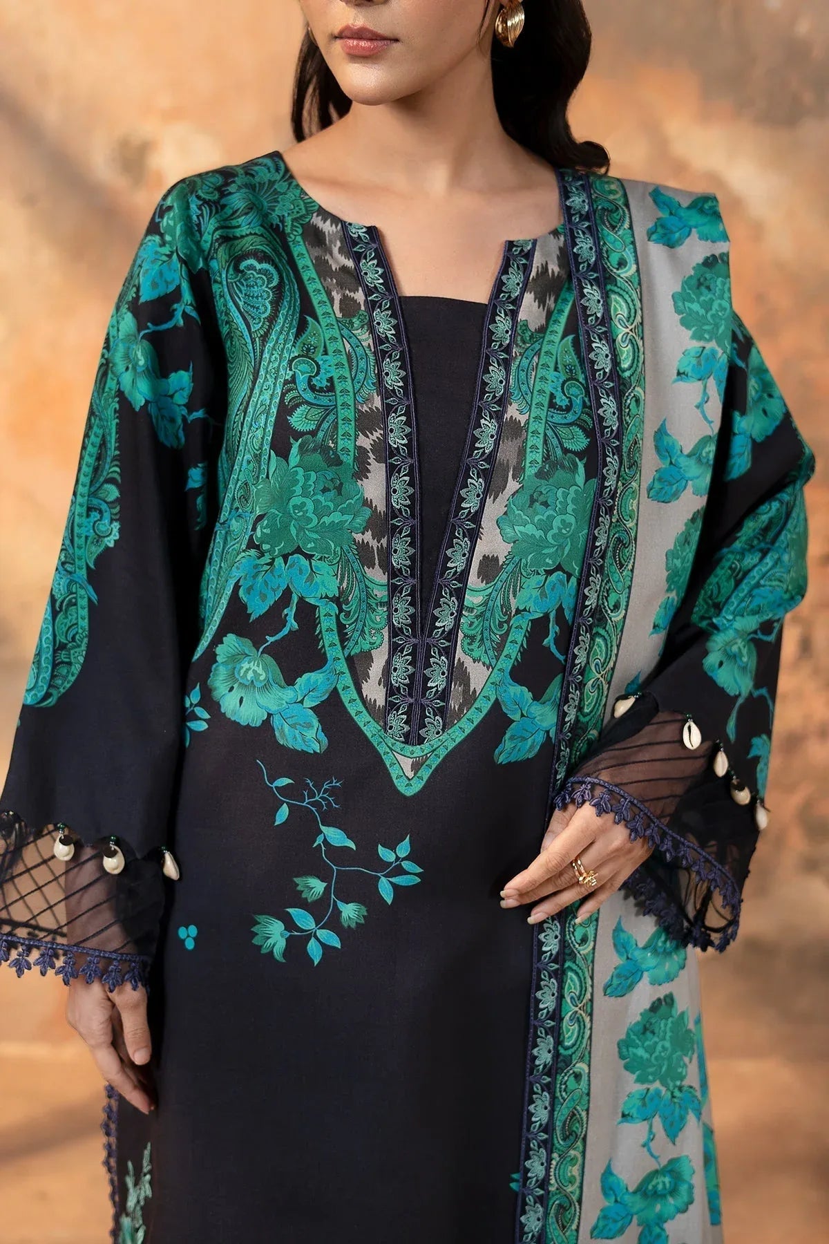 Charizma | Winter Collection | DSCW5-10 - Rang-e-Khaas