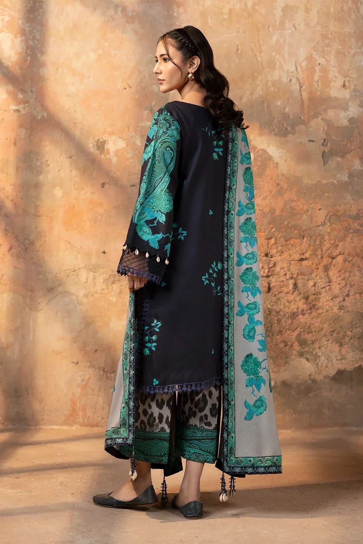 Charizma | Winter Collection | DSCW5-10 - Rang-e-Khaas