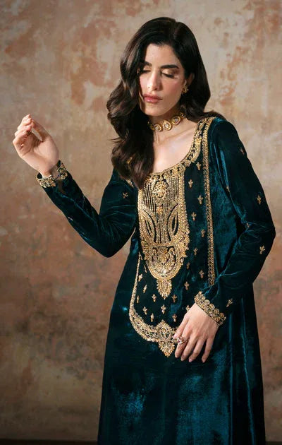 Maya | Viola Luxe Velvet 25 | ISLA - Rang-e-Khaas
