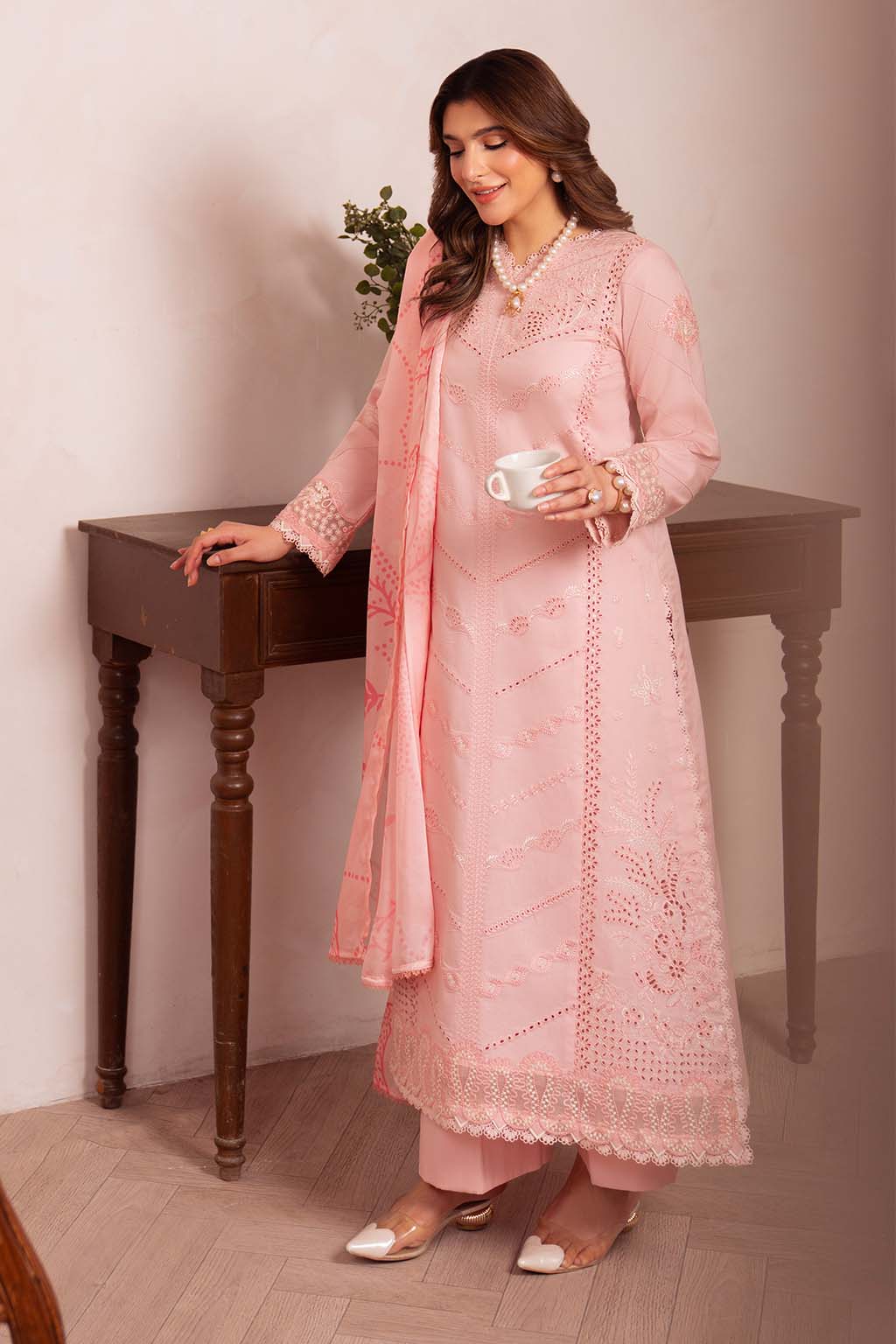 Neeshay | Symphony Luxury Lawn | GLINT - Rang-e-Khaas