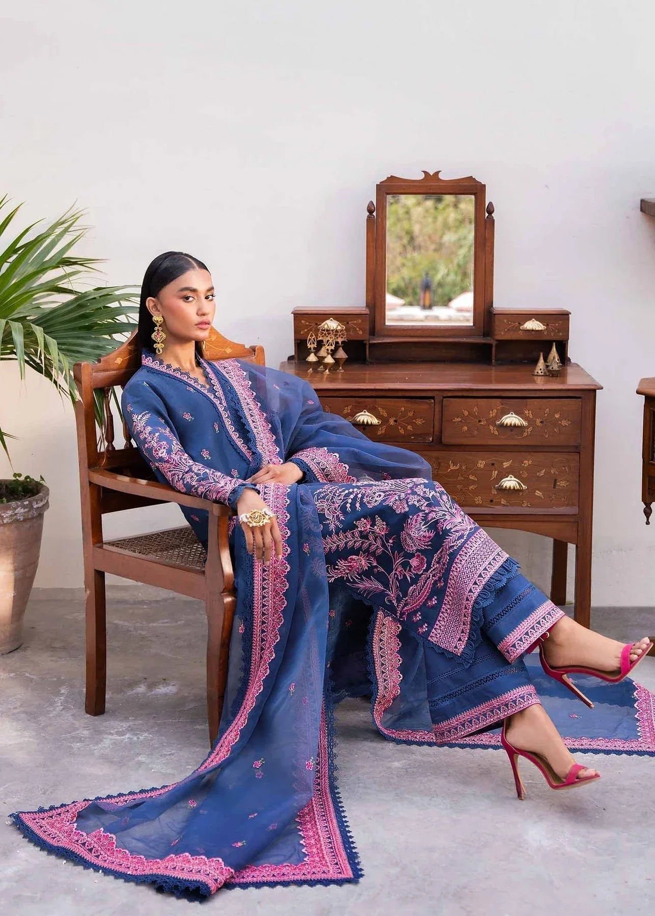 Akbar Aslam | Pret Lawn | REVERIE - Rang-e-Khaas