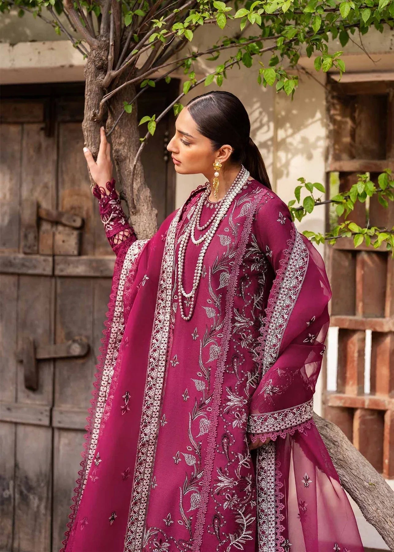 Akbar Aslam | Pret Lawn | PRESTIGE - Rang-e-Khaas