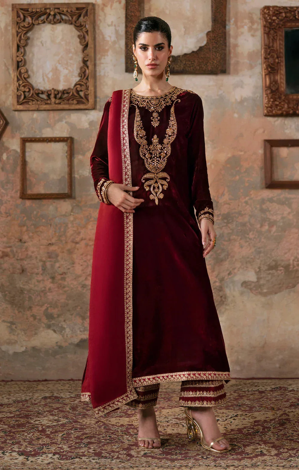 Maya | Viola Luxe Velvet 25 | NYRA - Rang-e-Khaas
