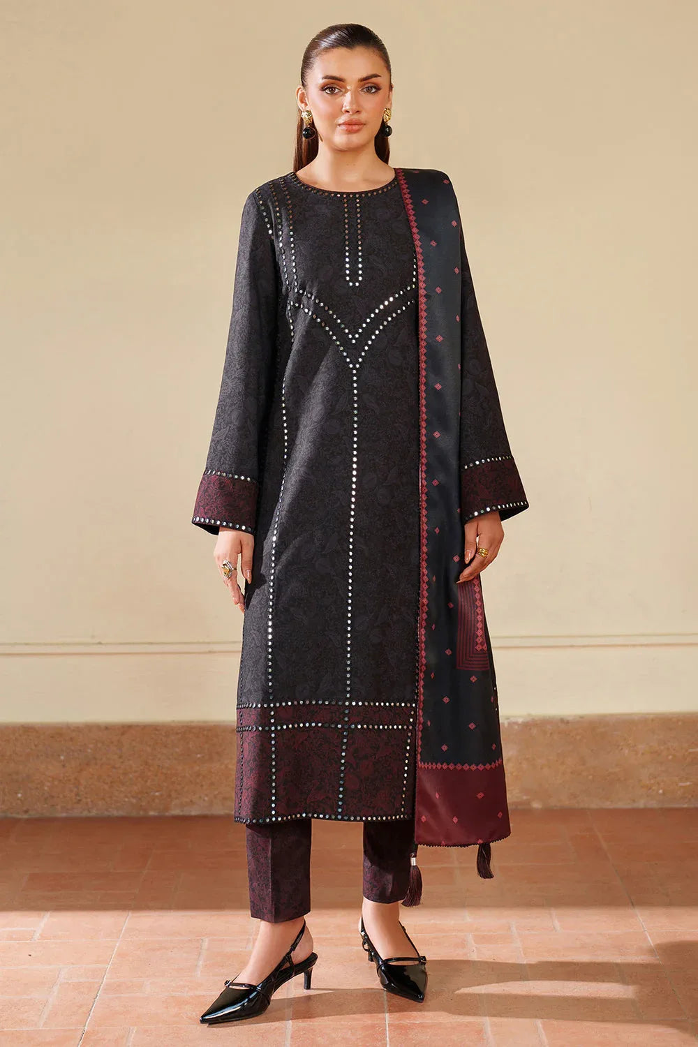 Jazmin | Winter 25 | UW-0176 - Rang-e-Khaas
