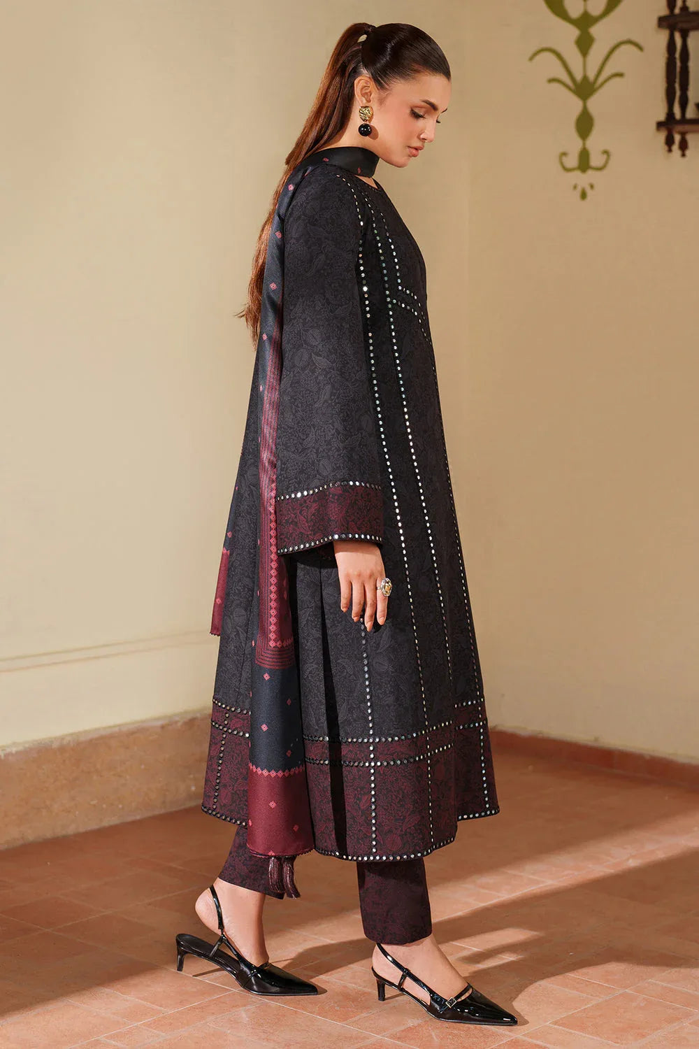 Jazmin | Winter 25 | UW-0176 - Rang-e-Khaas
