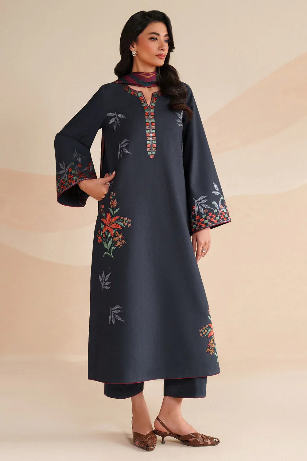 Jazmin | Winter 25 | UW-0226 - Rang-e-Khaas