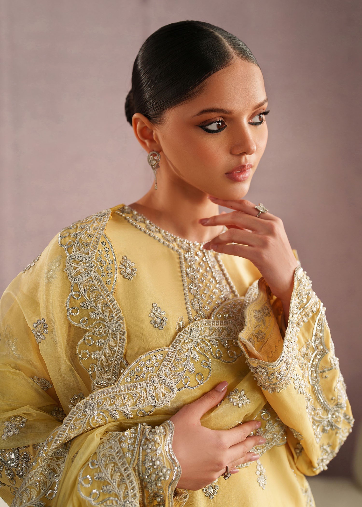 Dastoor Leora