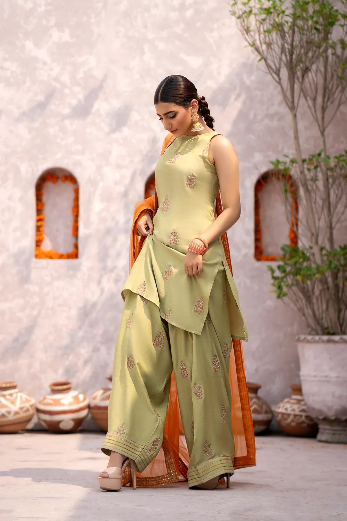 Erum Khan | Sakhiyan Formals | GULBAHAR - Rang-e-Khaas