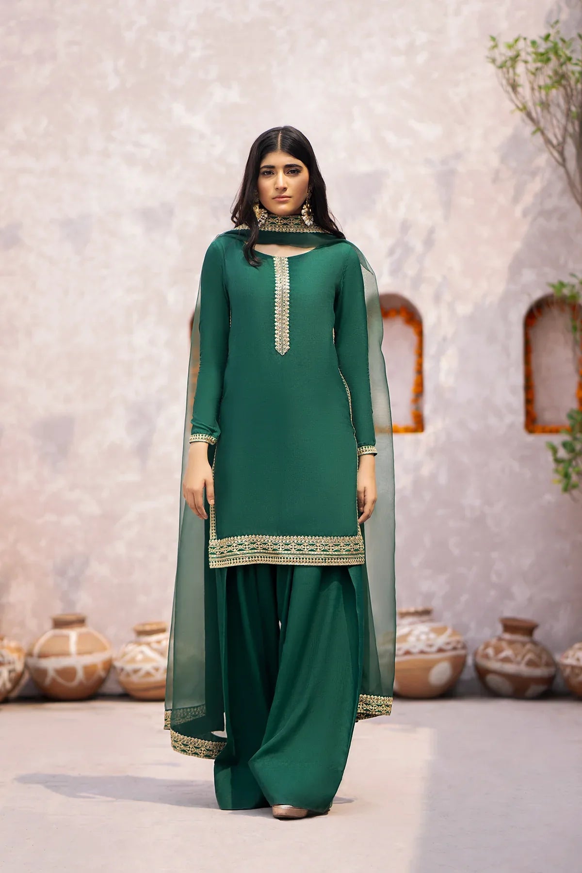 Erum Khan | Sakhiyan Formals | LILY - Rang-e-Khaas